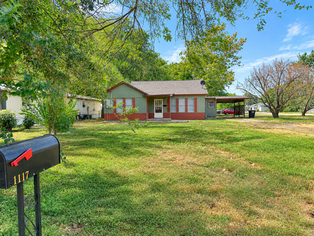 1117 30th Street, Hondo