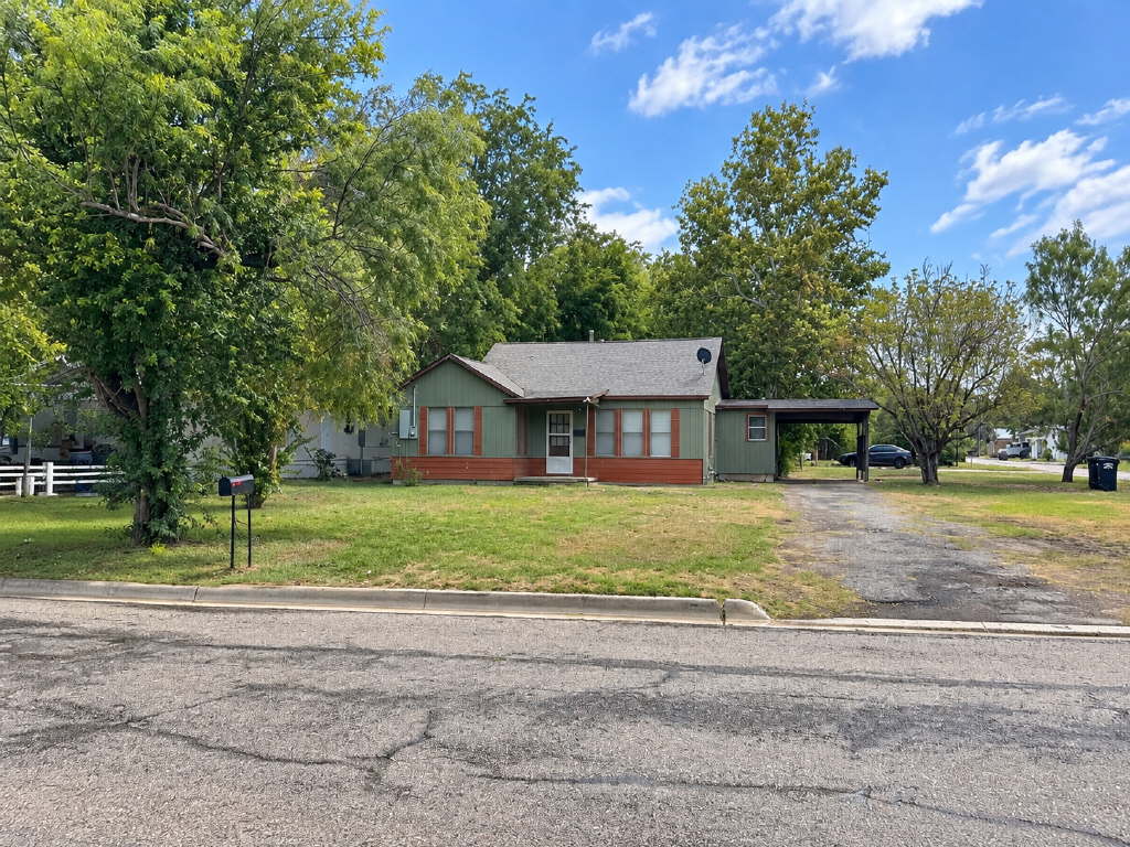 1117 30th Street, Hondo